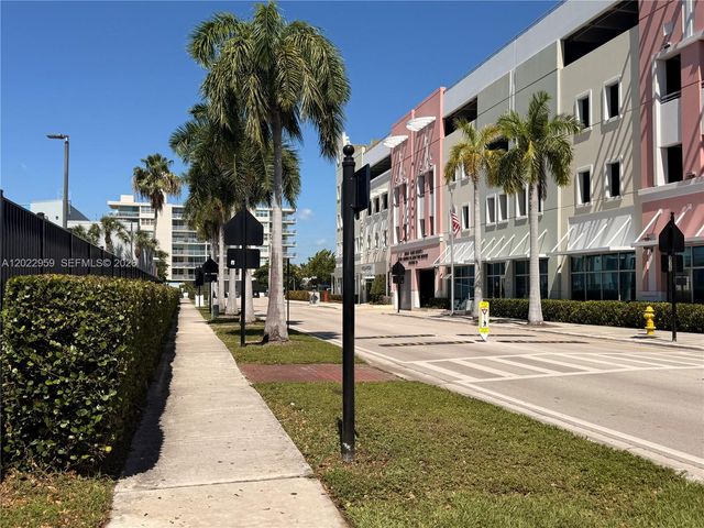 10001 W Bay Harbor Dr 205, Bay Harbor Islands, FL 33154