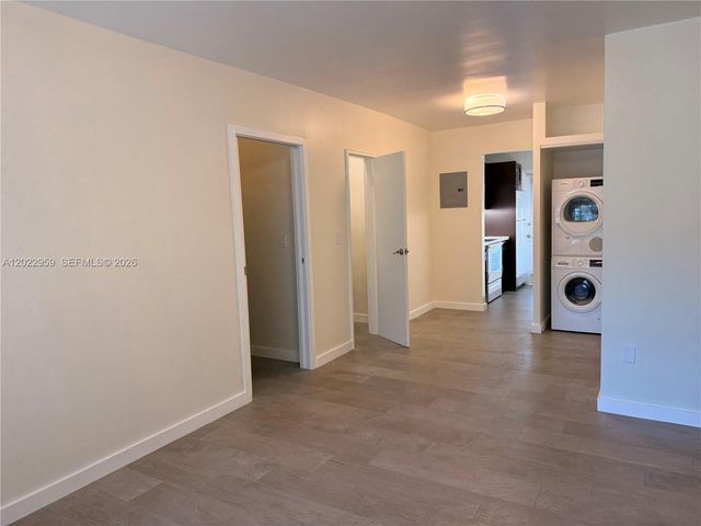10001 W Bay Harbor Dr 205, Bay Harbor Islands, FL 33154