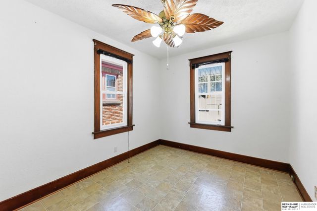 4115 S 13th Street, Omaha, NE 68107