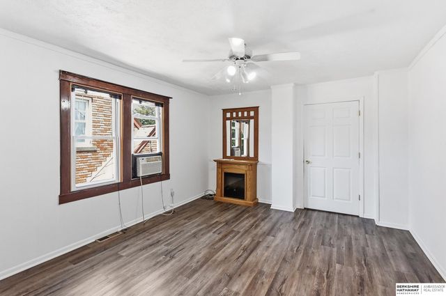 4115 S 13th Street, Omaha, NE 68107