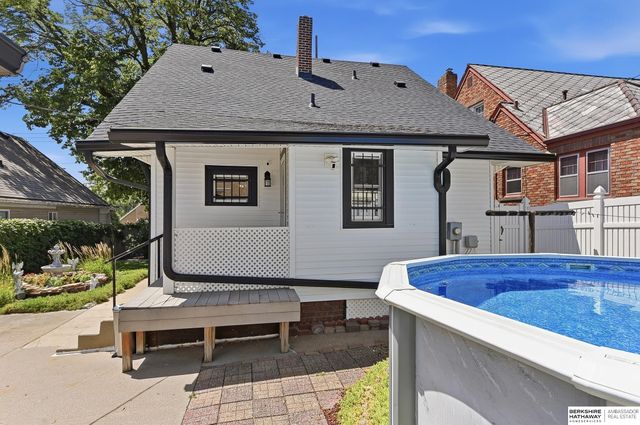 4115 S 13th Street, Omaha, NE 68107