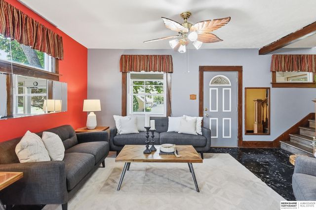 4115 S 13th Street, Omaha, NE 68107