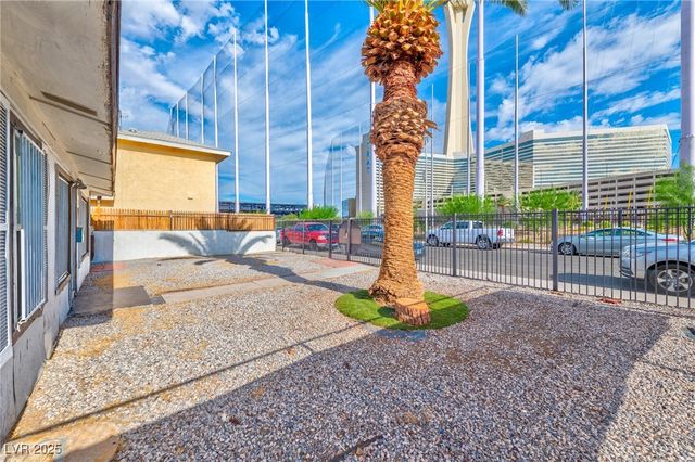 130 West Chicago Avenue 1, Las Vegas, NV 89102