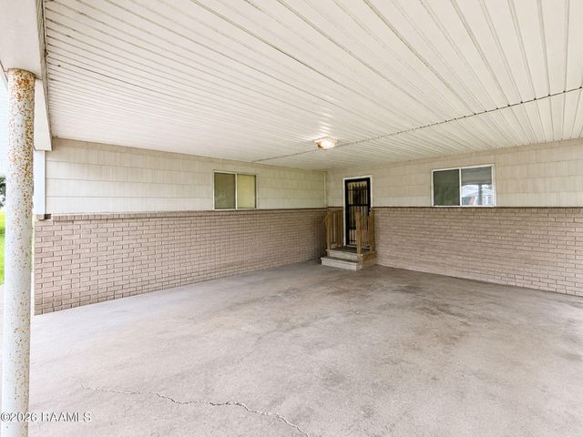 102 W Teljean Road, Lafayette, LA 70503