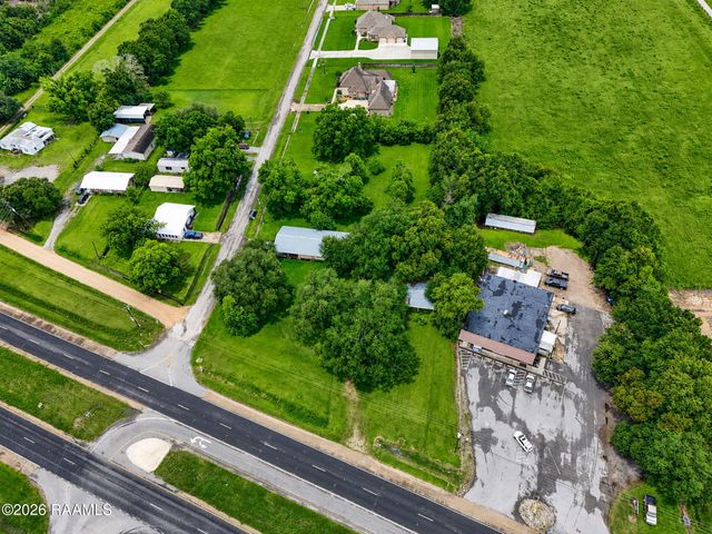 102 W Teljean Road, Lafayette, LA 70503