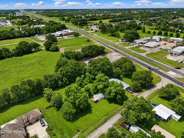 102 W Teljean Road, Lafayette, LA 70503