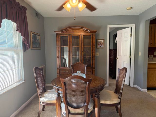 218 Langshire Court, Florence, KY 41042