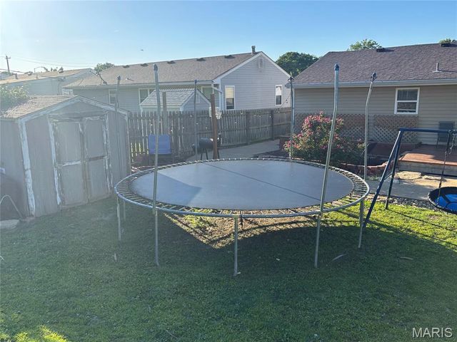 7724 General Sherman Lane, St Louis, MO 63123