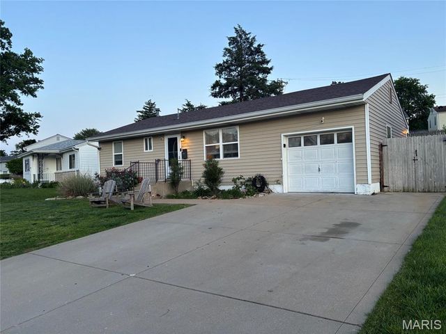 7724 General Sherman Lane, St Louis, MO 63123