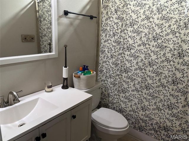 7724 General Sherman Lane, St Louis, MO 63123