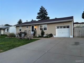 7724 General Sherman Lane, St Louis, MO 63123