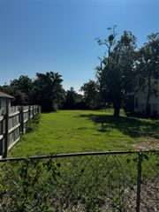 3352 Topeka Avenue, Dallas, TX 75212