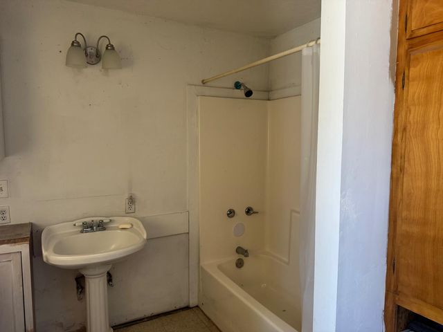 5528 S Elm Avenue, Fresno, CA 93706