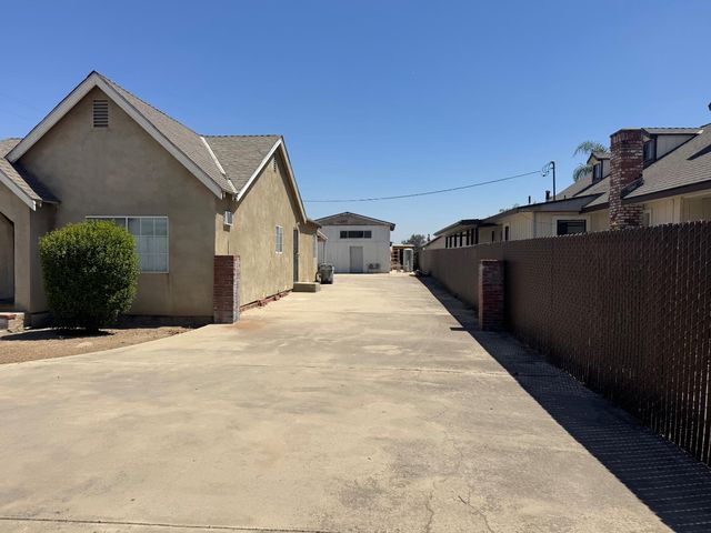 5528 S Elm Avenue, Fresno, CA 93706