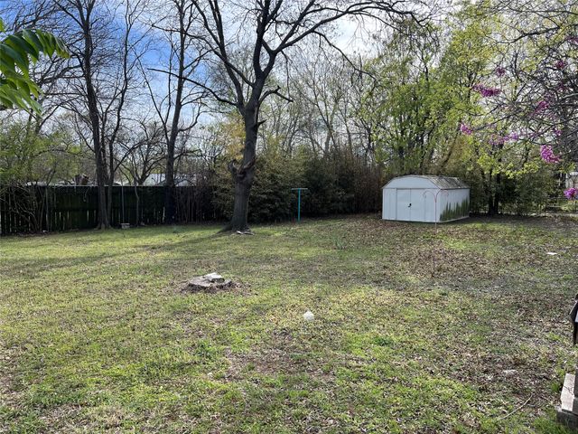 1726 N Ricketts Street, Sherman, TX 75092