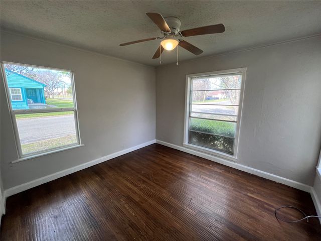 1726 N Ricketts Street, Sherman, TX 75092