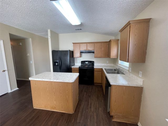 1611 Columbia Drive, Glenn Heights, TX 75154