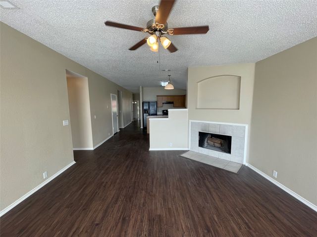 1611 Columbia Drive, Glenn Heights, TX 75154