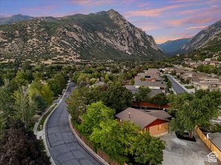 9795 S LITTLE COTTONWOOD LN, Sandy, UT 84092