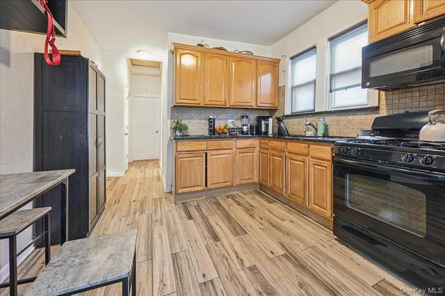 1065 Stell Place, Bronx, NY 10469