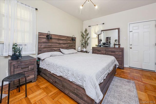 1065 Stell Place, Bronx, NY 10469