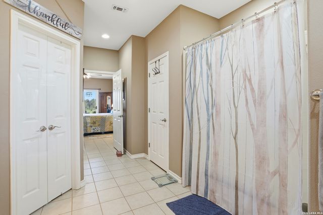 293 Woodrow Center, Kingsbury, TX 78638