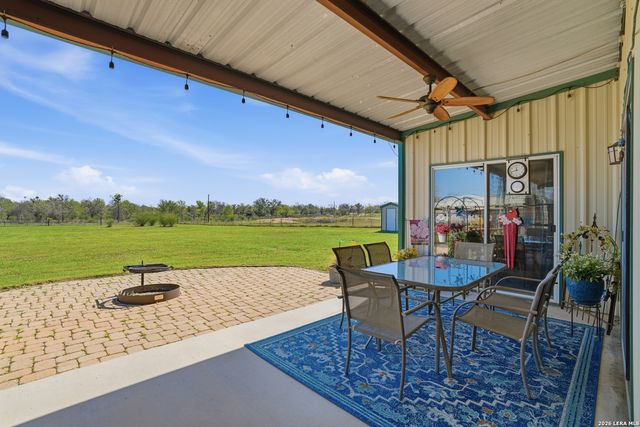 293 Woodrow Center, Kingsbury, TX 78638