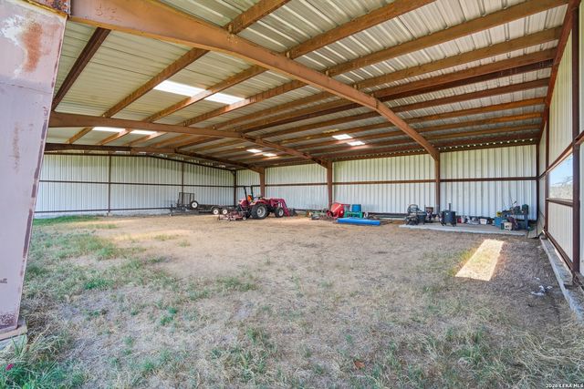 293 Woodrow Center, Kingsbury, TX 78638