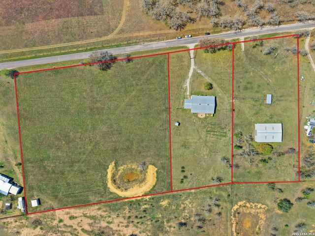 293 Woodrow Center, Kingsbury, TX 78638