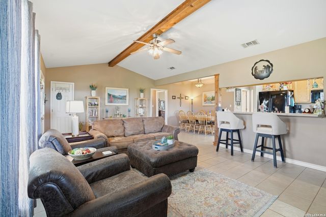 293 Woodrow Center, Kingsbury, TX 78638