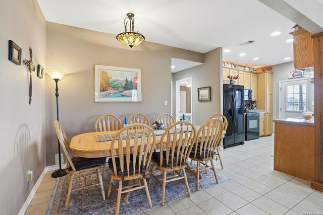 293 Woodrow Center, Kingsbury, TX 78638