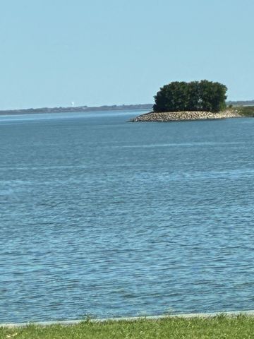 5913 Lake Hubbard Parkway 221, Garland, TX 75043