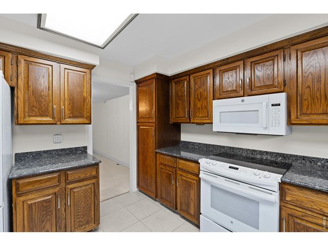 8018 E Phillips Cir, Centennial, CO 80112
