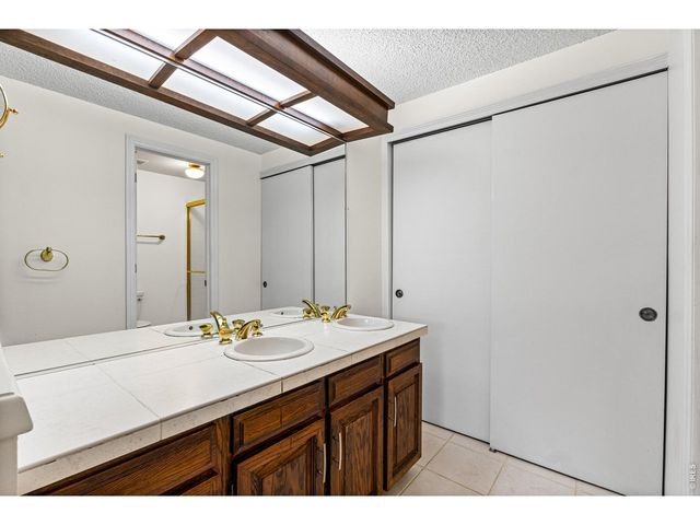 8018 E Phillips Cir, Centennial, CO 80112