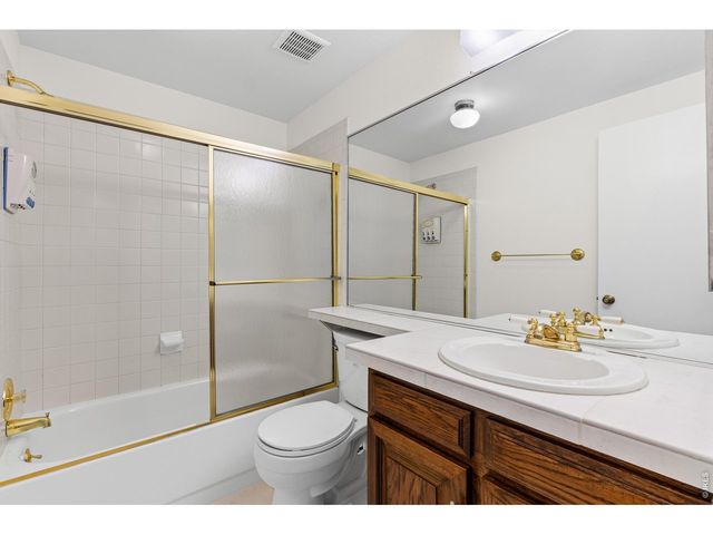 8018 E Phillips Cir, Centennial, CO 80112