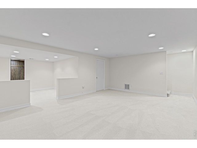 8018 E Phillips Cir, Centennial, CO 80112