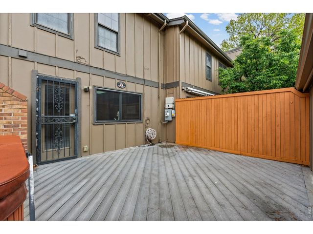 8018 E Phillips Cir, Centennial, CO 80112