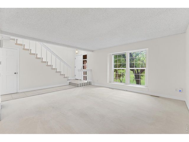 8018 E Phillips Cir, Centennial, CO 80112