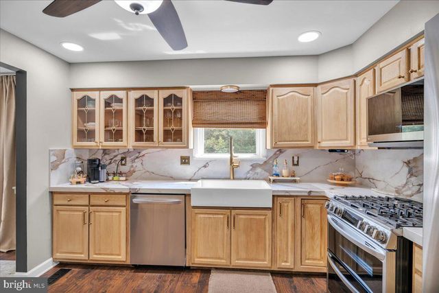 3 CARRIAGE CT, Waterford Works, NJ 08089