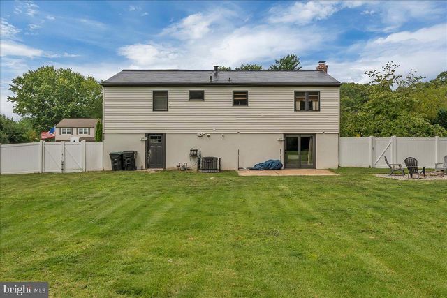 3 CARRIAGE CT, Waterford Works, NJ 08089