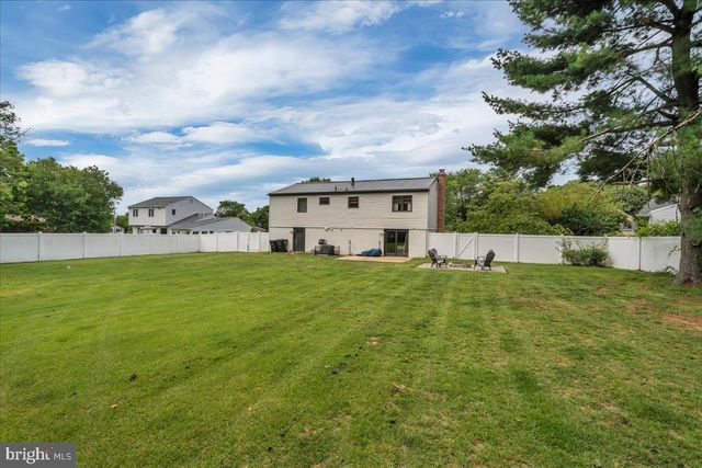 3 CARRIAGE CT, Waterford Works, NJ 08089