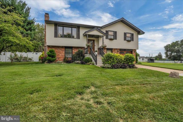 3 CARRIAGE CT, Waterford Works, NJ 08089