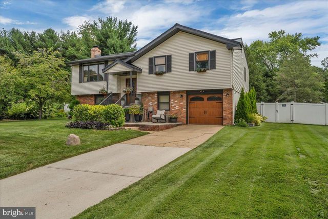 3 CARRIAGE CT, Waterford Works, NJ 08089