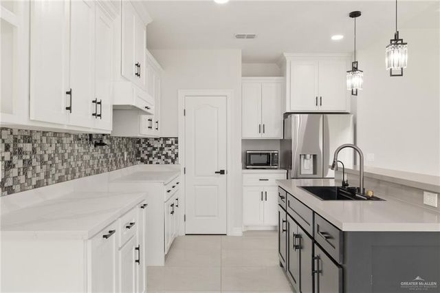 1004 Orchard Drive, Alton, TX 78573