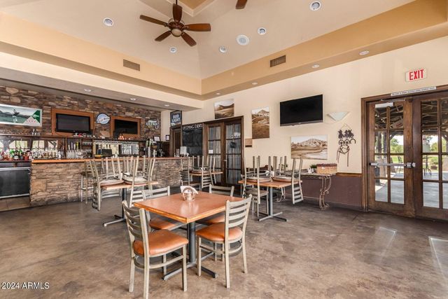983 E PALOMINO Way, San Tan Valley, AZ 85143