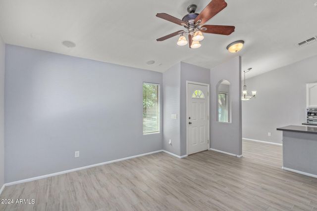 983 E PALOMINO Way, San Tan Valley, AZ 85143
