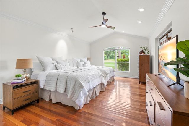 5562 AVENUE DU SOLEIL, Lutz, FL 33558
