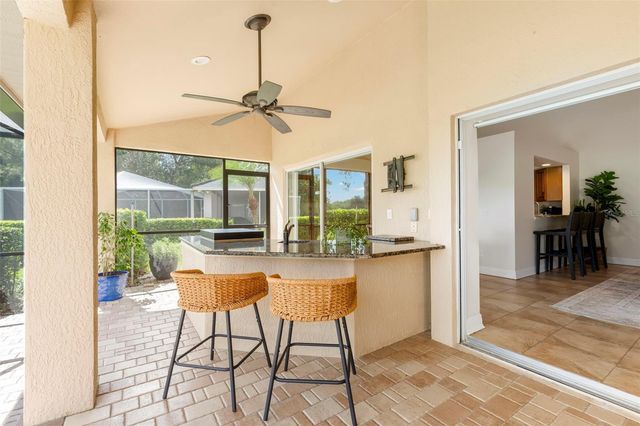 5562 AVENUE DU SOLEIL, Lutz, FL 33558