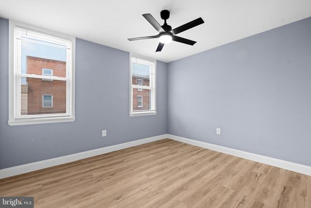 2715 E THOMPSON ST, Philadelphia, PA 19134