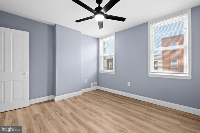 2715 E THOMPSON ST, Philadelphia, PA 19134